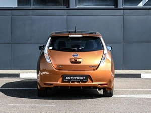 Хетчбэк Nissan Leaf 2016 года, 1197000 рублей, Кирилловка