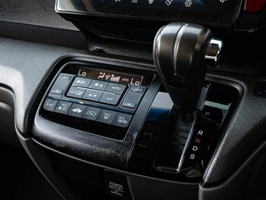 Минивэн Honda Stepwgn 2017 года, 1890000 рублей, Краснодар