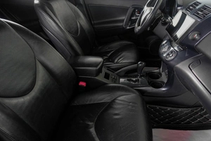 Внедорожник Toyota RAV4 2011 года, 1569000 рублей, Кемерово