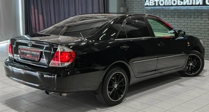 Седан Toyota Camry 2005 года, 890000 рублей, Красноярск