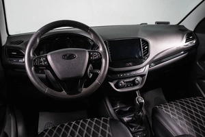 Седан ВАЗ (LADA) Vesta 2020 года, 829000 рублей, Сургут