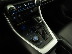 Внедорожник Toyota RAV4 2019 года, 3259444 рублей, Москва