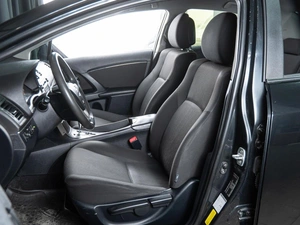 Седан Toyota Avensis 2010 года, 980000 рублей, Волгоград