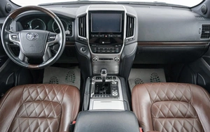 Внедорожник Toyota Land Cruiser 2017 года, 6349000 рублей, Красноярск