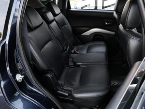 Внедорожник Mitsubishi Outlander 2011 года, 1120000 рублей, Волгоград