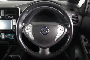 Хетчбэк Nissan Leaf 2014 года, 999000 рублей, Пермь