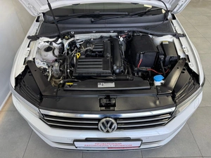 Седан Volkswagen Passat 2015 года, 1648000 рублей, Красноярск