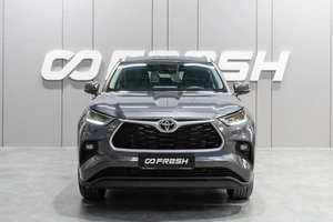 Внедорожник Toyota Highlander 2022 года, 7480000 рублей, Тюмень