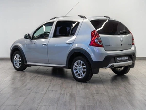 Хетчбэк Renault Sandero Stepway 2013 года, 679000 рублей, Саратов
