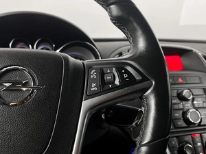 Седан Opel Astra 2013 года, 899900 рублей, Казань
