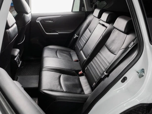 Внедорожник Toyota RAV4 2021 года, 3399000 рублей, Тюмень