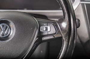 Внедорожник Volkswagen Tiguan 2018 года, 2189000 рублей, Томск