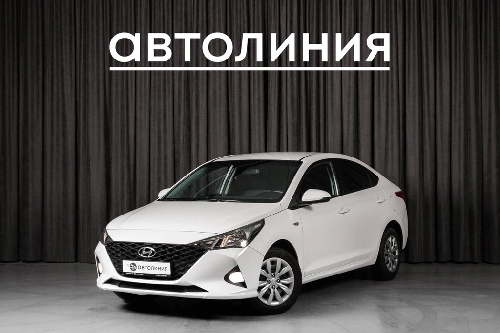 Седан Hyundai Solaris 2021 года, 1555000 рублей, Красноярск