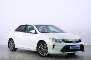 Седан Toyota Camry 2016 года, 1879000 рублей, Омск