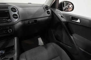 Внедорожник Volkswagen Tiguan 2011 года, 849000 рублей, Новокузнецк