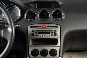 Хетчбэк Peugeot 308 2011 года, 599000 рублей, Тюмень