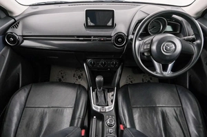 Хетчбэк Mazda Demio 2015 года, 1099000 рублей, Красноярск