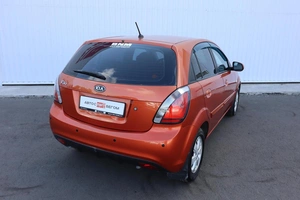 Хэтчбек Kia Rio 2011 года, 650000 рублей, Брянск