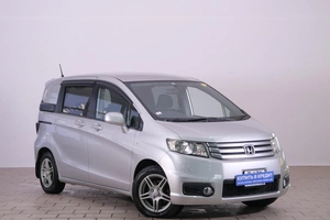 Минивэн Honda Freed 2011 года, 1289000 рублей, Омск