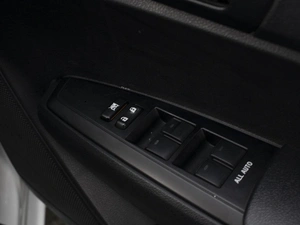 Седан Toyota Corolla Axio 2018 года, 1540000 рублей, Омск