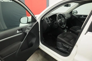 Внедорожник Volkswagen Tiguan 2013 года, 1530000 рублей, Курск