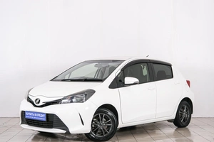 Хетчбэк Toyota Vitz 2016 года, 919000 рублей, Красноярск