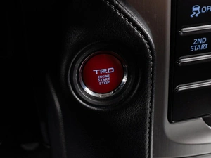Внедорожник Toyota Land Cruiser Prado 2019 года, 5879000 рублей, Тюмень