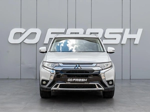 Внедорожник Mitsubishi Outlander 2019 года, 1840000 рублей, Краснодар