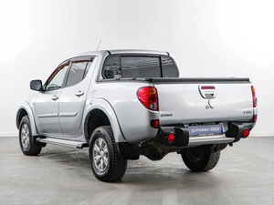 Пикап Mitsubishi L200 2011 года, 1487444 рублей, Москва