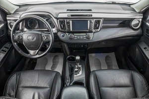 Внедорожник Toyota RAV4 2017 года, 2299000 рублей, Барнаул