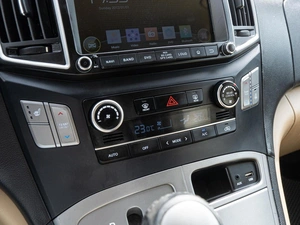 Минивэн Hyundai H-1 2015 года, 2100000 рублей, Волгоград