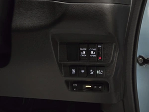 Минивэн Honda Freed 2017 года, 1550000 рублей, Красноярск