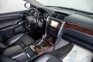 Седан Toyota Camry 2016 года, 2159000 рублей, Пермь