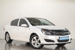 Седан Opel Astra 2012 года, 629000 рублей, Челябинск