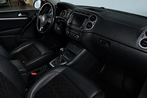 Внедорожник Volkswagen Tiguan 2011 года, 1229000 рублей, Челябинск