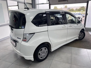 Минивэн Honda Freed 2013 года, 985000 рублей, Красноярск