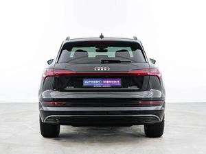 Внедорожник Audi e-tron 2020 года, 4357077 рублей, Москва