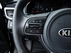 Седан Kia Optima 2017 года, 1620000 рублей, Ставрополь