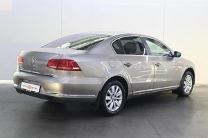 Седан Volkswagen Passat 2013 года, 1485000 рублей, Смоленск