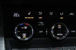 Внедорожник Skoda Karoq 2021 года, 1883000 рублей, Солонцы