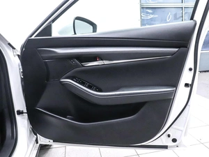 Хетчбэк Mazda 3 2019 года, 1770000 рублей, Красноярск