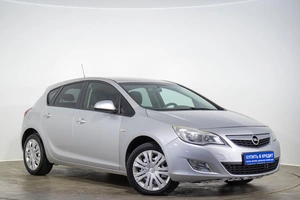 Хетчбэк Opel Astra 2012 года, 699000 рублей, Оренбург