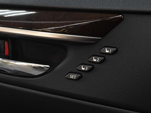 Седан Lexus ES 2015 года, 2078000 рублей, Тюмень