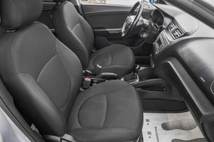 Седан Kia Rio 2017 года, 859000 рублей, Барнаул