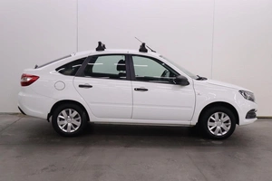 Лифтбек ВАЗ (LADA) Granta 2018 года, 600000 рублей, Брянск