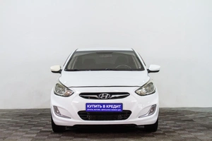 Седан Hyundai Solaris 2011 года, 669000 рублей, Сургут