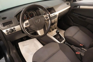 Хетчбэк Opel Astra 2007 года, 439000 рублей, Челябинск