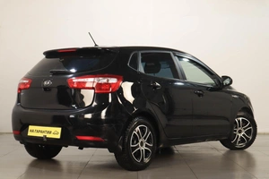 Хетчбэк Kia Rio 2013 года, 869000 рублей, Челябинск