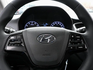 Седан Hyundai Solaris 2017 года, 999000 рублей, Волгоград