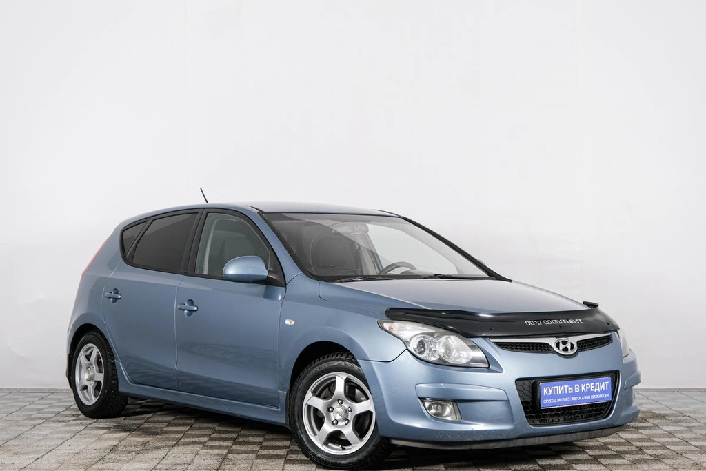 Хетчбэк Hyundai i30 2010 года, 849000 рублей, Красноярск